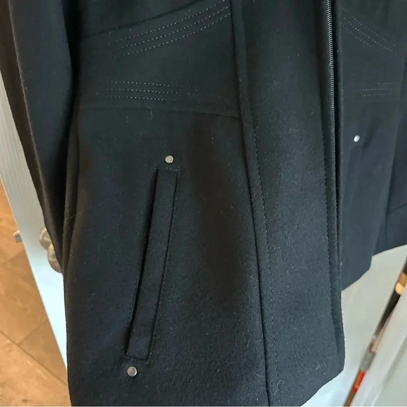 Fleet Street Women’s Wool Blend Hooded Zippered Black Coat Size Medium - Picture 4 of 10